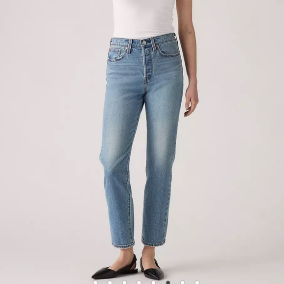 Levi's Wedgie Jeans 28 Medium Wash - Picture 1 of 4